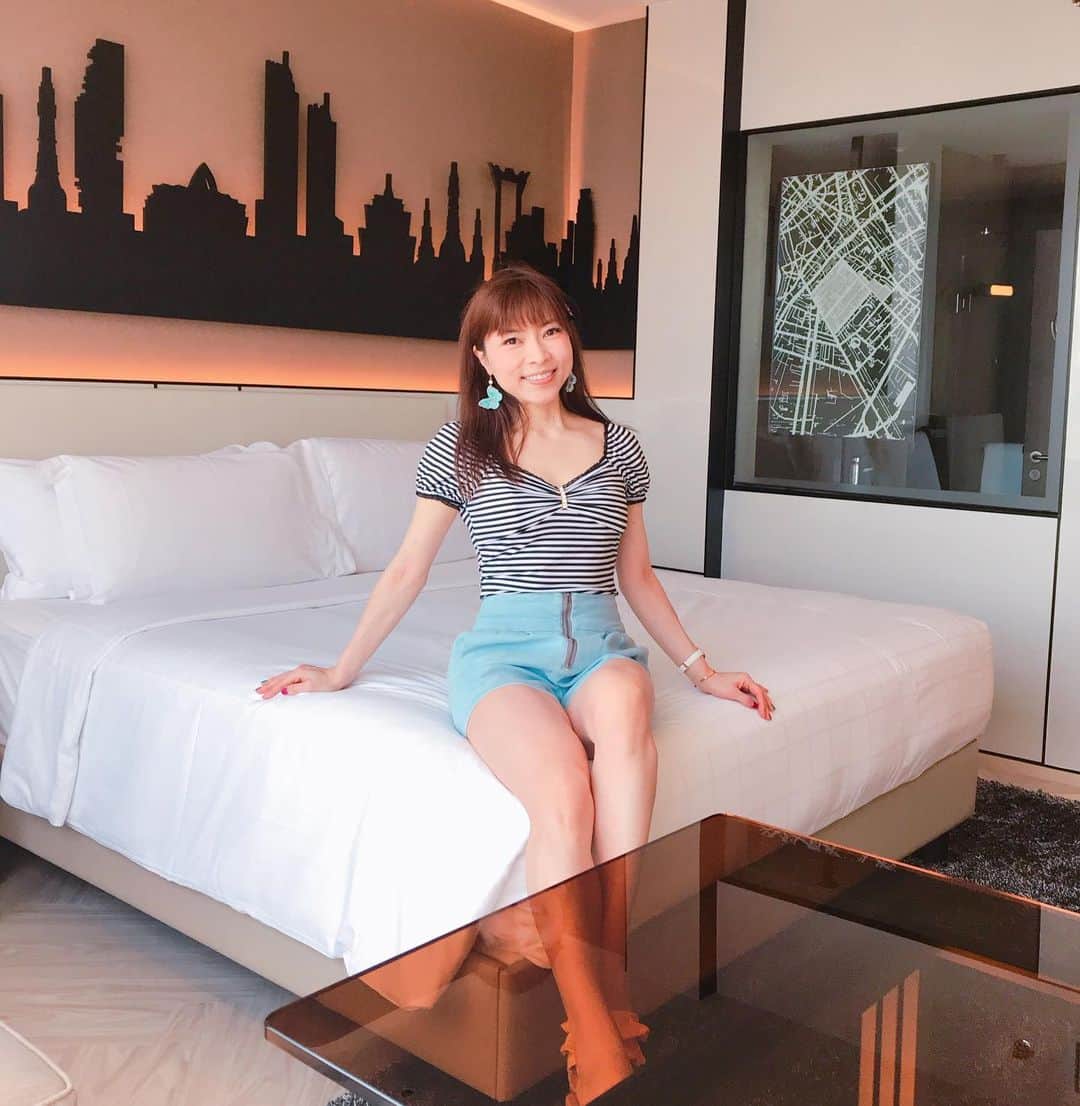DJ MIYAさんのインスタグラム写真 - (DJ MIYAInstagram)「きゃっほぉー❤️今朝東京は、雪降ったよ笑💗まさかの。 .  今月のMIYA Bangkok  trip MAR.2020の旅写真の続きだよぉ❤️ バンコク大好き😘💕😘 . .  今回のバンコク旅の後半は、ここへ移動してきましたー💗 . .  パトゥムワン プリンセス」（５star💫Pathumwan Princess Hotel)ホテルへ滞在しました❤️💗 @pprincesshotel  サイアムエリアの中心に位置するこのホテル。最高の立地です。💗 . 25Fのluxuryなお部屋、すごい良かった❤️ . .  巨大なMBKショッピングセンター（マーブンクロンショッピングセンター）に直結していて食事や、買い物してすぐに部屋戻れるのも嬉しい♪💗❤️ Pathumwan Princess Hotel, Bangkok . .  444 MBK Center, 9th Floor, Phayathai Road, Wangmai, Pathumwan, Bangkok 10330 THAILAND . . . #水着コーデ  #水着👙  #PathumwanPrincessHotel #バンコク　#バンコクホテル　#タイ旅行 #バンコク旅行　#タビジョ　#旅好き女子　#バンコク女子旅　#バンコクホテル #MBKCenter　#ラグジュアリーホテル　#観光PR #旅インスタグラマー　#東南アジア #海外旅行　#トラベラー　#旅好き　#サイアム　#サイアムパラゴン　#女子旅 #南国リゾート　#今日のコーデ　#インスタグラマー　#インフルエンサー #ホテル巡り #高級ホテル #高級ホテル宿泊記 #高級ホテル巡り  #マイトリップmiya」3月29日 17時10分 - dj_miya