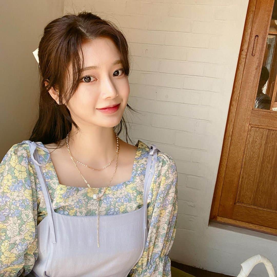 Chuuのインスタグラム：「주말에 못나가다가 오랜만에 외출했는데 날씨가 너무 좋았어요💓💓 #chuuseoul」
