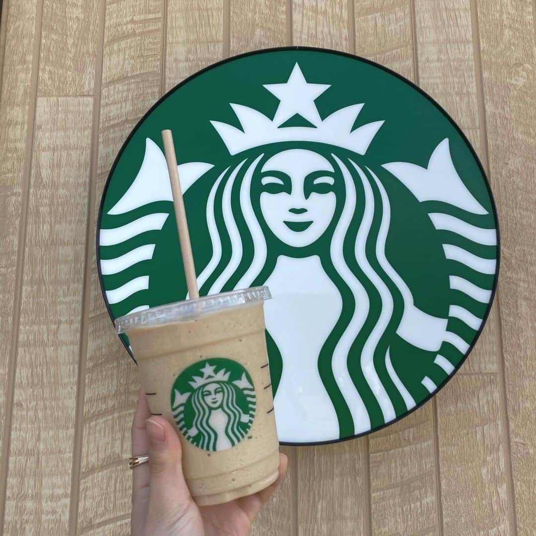 miyuのインスタグラム：「#starbucks」