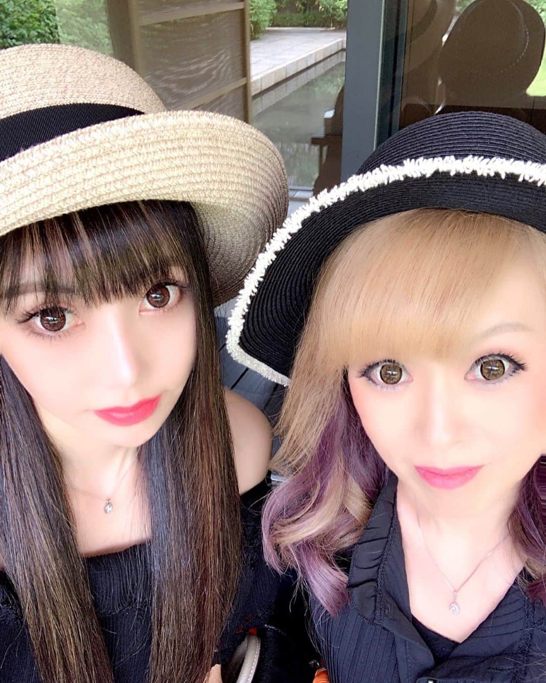 百合華さんのインスタグラム写真 - (百合華Instagram)「Thank you so much forever 🌸🌸🌸 ﻿ ﻿ You are always here and give me a smile 💝﻿ ﻿ I'll There's nothing I'm afraid thanks to you ✨﻿ ﻿ You are the light for me 🥰﻿ ﻿ I love you so much forever❤️❤️❤️」3月29日 10時08分 - yurika.lovelily
