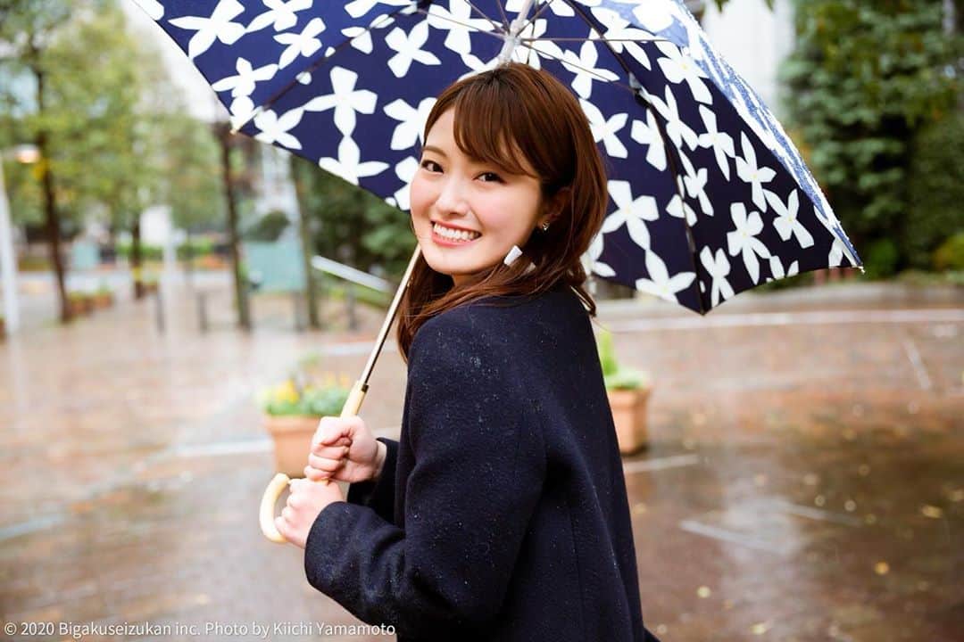 遠野愛のインスタグラム：「美学生図鑑💐 卒業生特集でのせてもらいました。 ミスコンから2年半。 いろいろなことを経験して、感じて、考えて。 見た目も中身も一回り成長しました😌笑（痩せます） 学生の身でちょっと生意気かもしれないけれど、素直な気持ちでインタビューを受けているのでぜひご覧ください。  https://bigakusei.com/binan-bijo/24706/  #美学生図鑑 #卒業　#大学生　#アナウンサー　#福岡　#青山学院大学　#ミスコン」