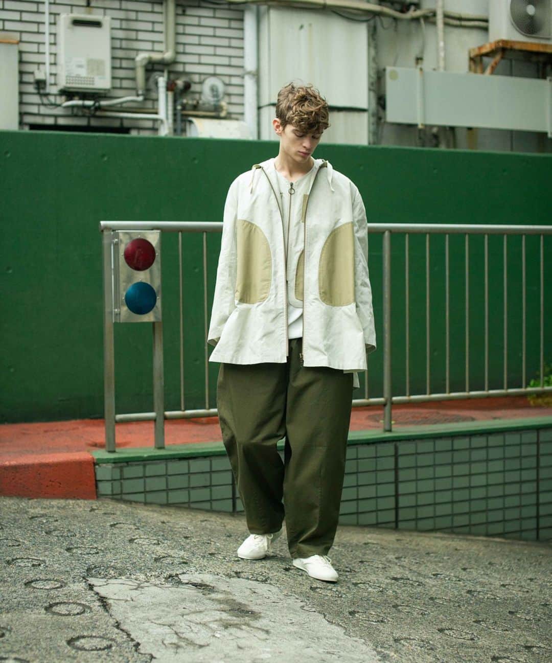 ジョンブルさんのインスタグラム写真 - (ジョンブルInstagram)「. GOOD THINGS vol.1﻿ 2020 SPRING SUMMER﻿ ﻿ ﻿ 日常に寄り添う良いモノを今の気分に合わせたスタイリングでご紹介致します。﻿ ﻿ ﻿ #johnbull #johnbullprivatelabo #johnbullmens #mensfashion #springsnap #summersnap #coordinate #johnbulldenim #newarrival #denimsalopette #denimjacket #salopette #overalls #2020ss #ジョンブル #ジョンブルプライベートラボ #メンズファッション #ジョンブルデニム  #デニムジャケット#サロペット #オーバーオール #春服 #新作入荷 #2020年春夏 #コーディネート」3月29日 12時01分 - johnbull_private_labo