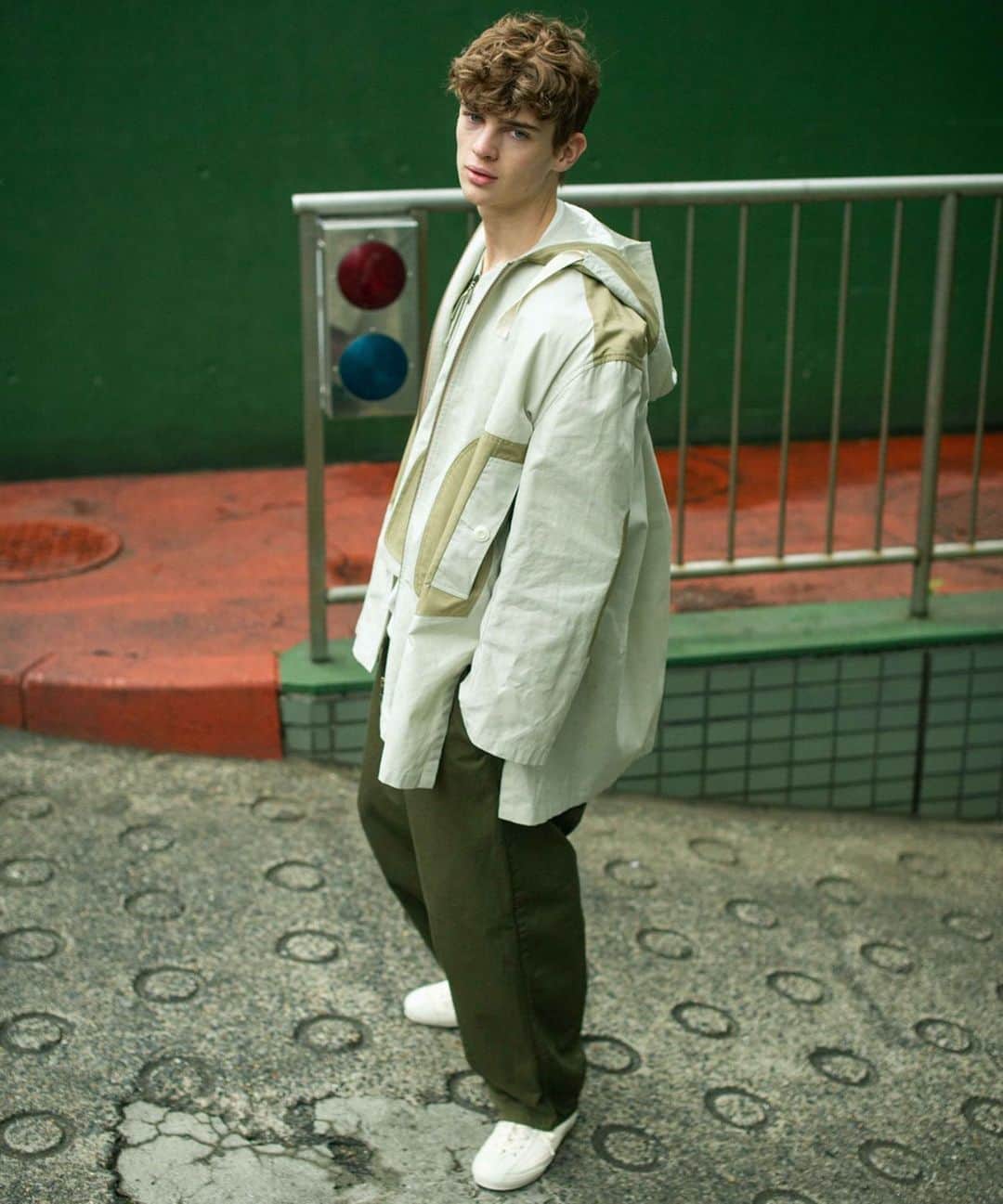 ジョンブルさんのインスタグラム写真 - (ジョンブルInstagram)「. GOOD THINGS vol.1﻿ 2020 SPRING SUMMER﻿ ﻿ ﻿ 日常に寄り添う良いモノを今の気分に合わせたスタイリングでご紹介致します。﻿ ﻿ ﻿ #johnbull #johnbullprivatelabo #johnbullmens #mensfashion #springsnap #summersnap #coordinate #johnbulldenim #newarrival #denimsalopette #denimjacket #salopette #overalls #2020ss #ジョンブル #ジョンブルプライベートラボ #メンズファッション #ジョンブルデニム  #デニムジャケット#サロペット #オーバーオール #春服 #新作入荷 #2020年春夏 #コーディネート」3月29日 12時01分 - johnbull_private_labo
