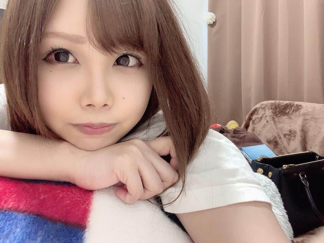 のインスタグラム：「たまには肉以外の自撮りも載せるね🤳 . . . #自撮り　#セルフィ  #せるふぃー  #せるか  #セルカ　#自撮り女子  #自撮り界隈」