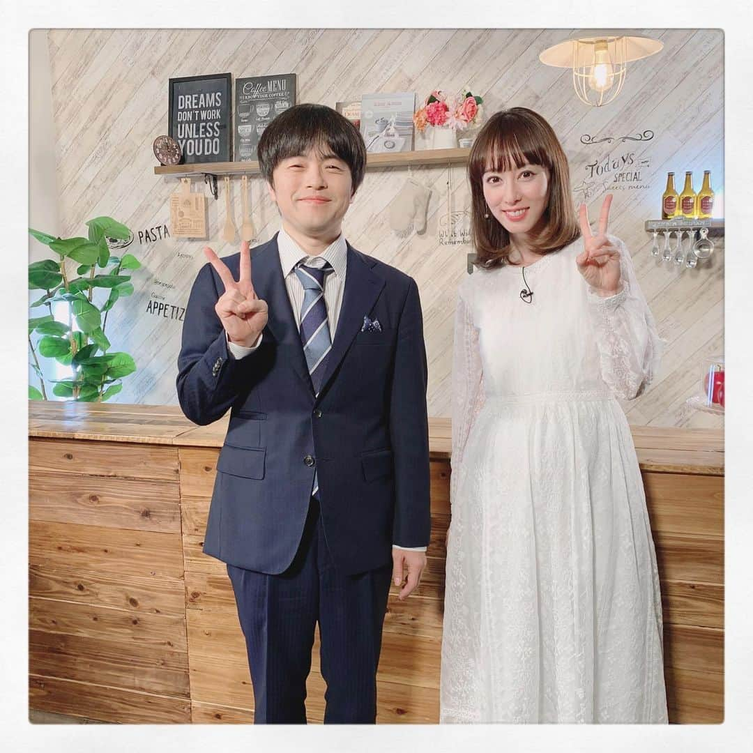 秋山莉奈さんのインスタグラム写真 - (秋山莉奈Instagram)「☆出演情報☆  BS日テレ｢バカリズムの大人のたしなみズム｣ 4月のマンスリーパートナーを務めさせていただきます。  オンエアは 4月の毎週土曜22:00～22:54放送(予定)です。  是非ご覧ください！  #バカリズムの大人のたしなみズム #バカリズム#秋山莉奈」3月29日 12時04分 - akiyama_rina