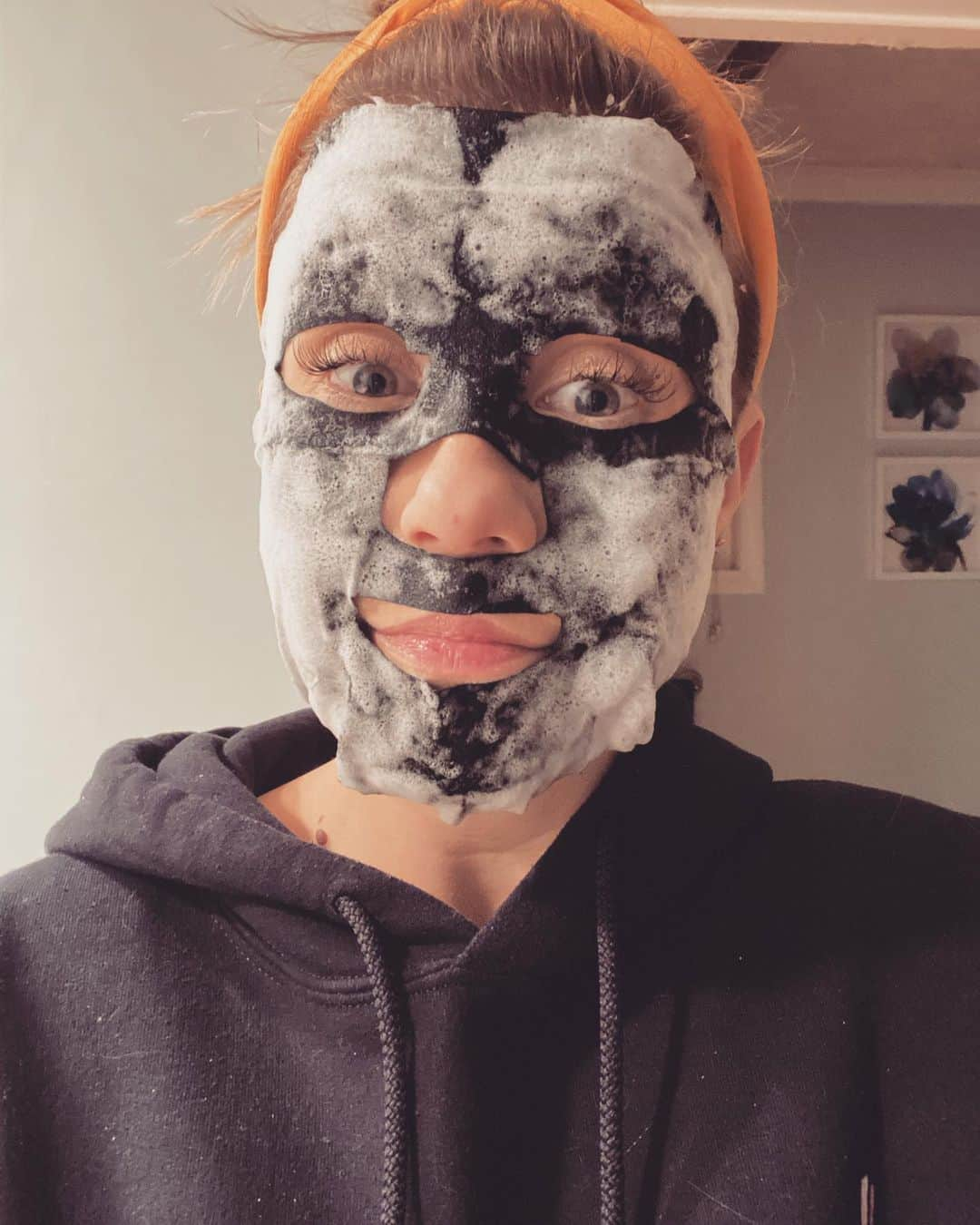 ジョディ・スウィーティンさんのインスタグラム写真 - (ジョディ・スウィーティンInstagram)「#facemaskfriday oh.. shit... I mean, #selfcaresaturday (?) Right?! It’s definitely Saturday today... right?! I don’t even know anymore... But what I DO know?! I know people need to #staythehellhome ——— To our frontline workers (healthcare, delivery, food, first responders, and many more) a HUGE thank you! ———- I also know this is an extremely stressful and scary time for many people out there. We all just need to get through this as together as we can. ❤️❤️❤️」3月29日 13時08分 - jodiesweetin