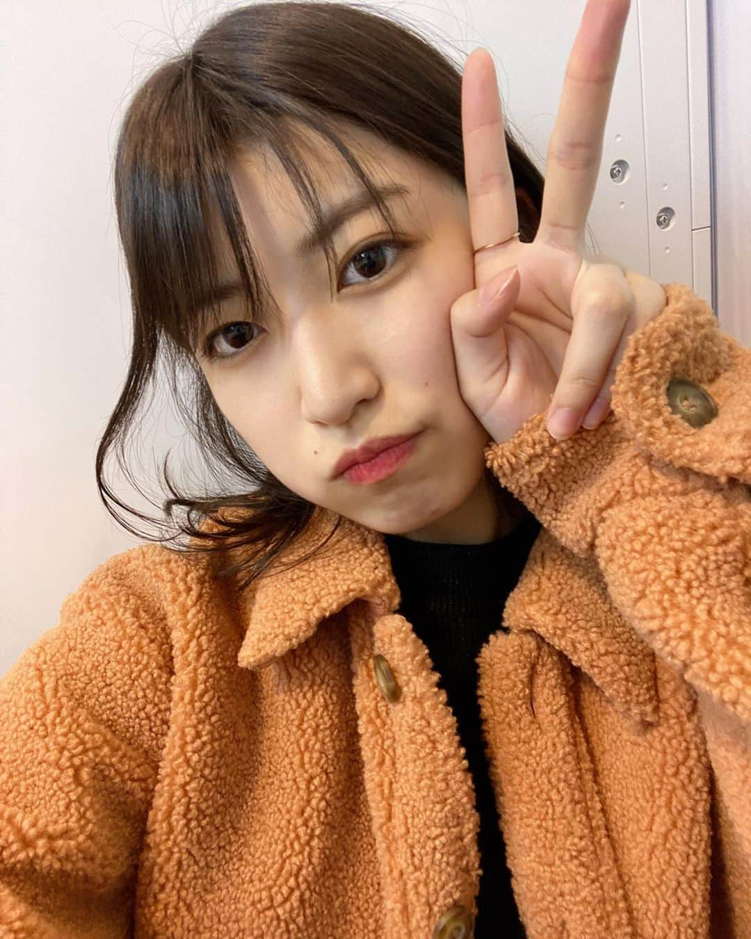 吉田華恋さんのインスタグラム写真 - (吉田華恋Instagram)「耳かけなしverと耳かけver あなたはどちらがお好き？♥️」3月29日 13時13分 - karen_yoshida_8