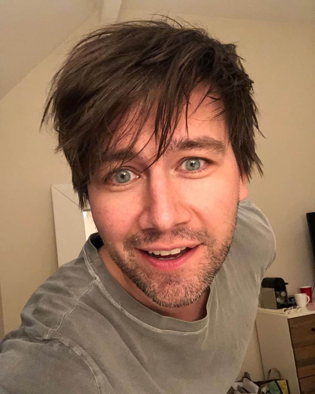 トーランス・クームスのインスタグラム：「Hair’s gettin long.」