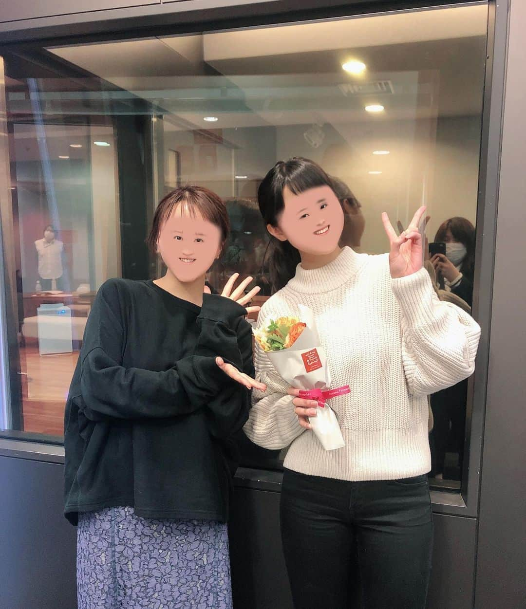 袴田彩会さんのインスタグラム写真 - (袴田彩会Instagram)「📻♪ 「オレたちゴチャ・まぜっ！」11期！ 渡邊渚ちゃんが一足早く卒業でした💐ものすごく可愛い渚ちゃん✨色んなポテンシャルが高すぎて、私はやられっぱなしでした(笑)☺️✨ 本当にお疲れ様でした☆ (2枚目の写真は、何故か撮れててびっくりした写真)  来週から放送25:30〜になります！  #ゴチャ11 #ゴチャまぜ#mbsラジオ」3月29日 15時11分 - ayae.ha