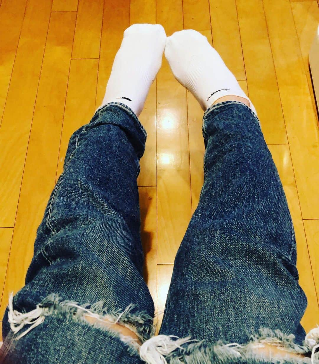 阿部洋子さんのインスタグラム写真 - (阿部洋子Instagram)「🏠 お篭もりの週末。 ごはん一緒に作って食べて話して ケンカしてまた食べて泥のように眠って 朝が2回来た。  ナウシカ読んでNetflixも観た。  今日はお仕事。 雪の中帰って 書いて書いて夜は生放送。」3月29日 15時44分 - hirocoring