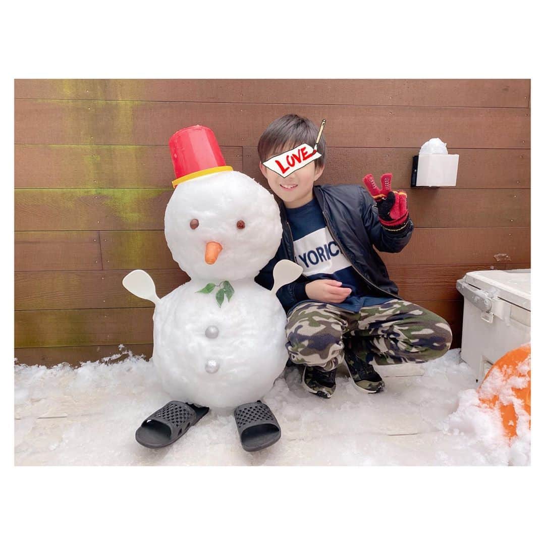 辻希美さんのインスタグラム写真 - (辻希美Instagram)「雪だるま⛄️作った💕👏 #雪だるま #⛄️💕 #作った #いい運動 #楽しかった #❤️」3月29日 16時08分 - tsujinozomi_official