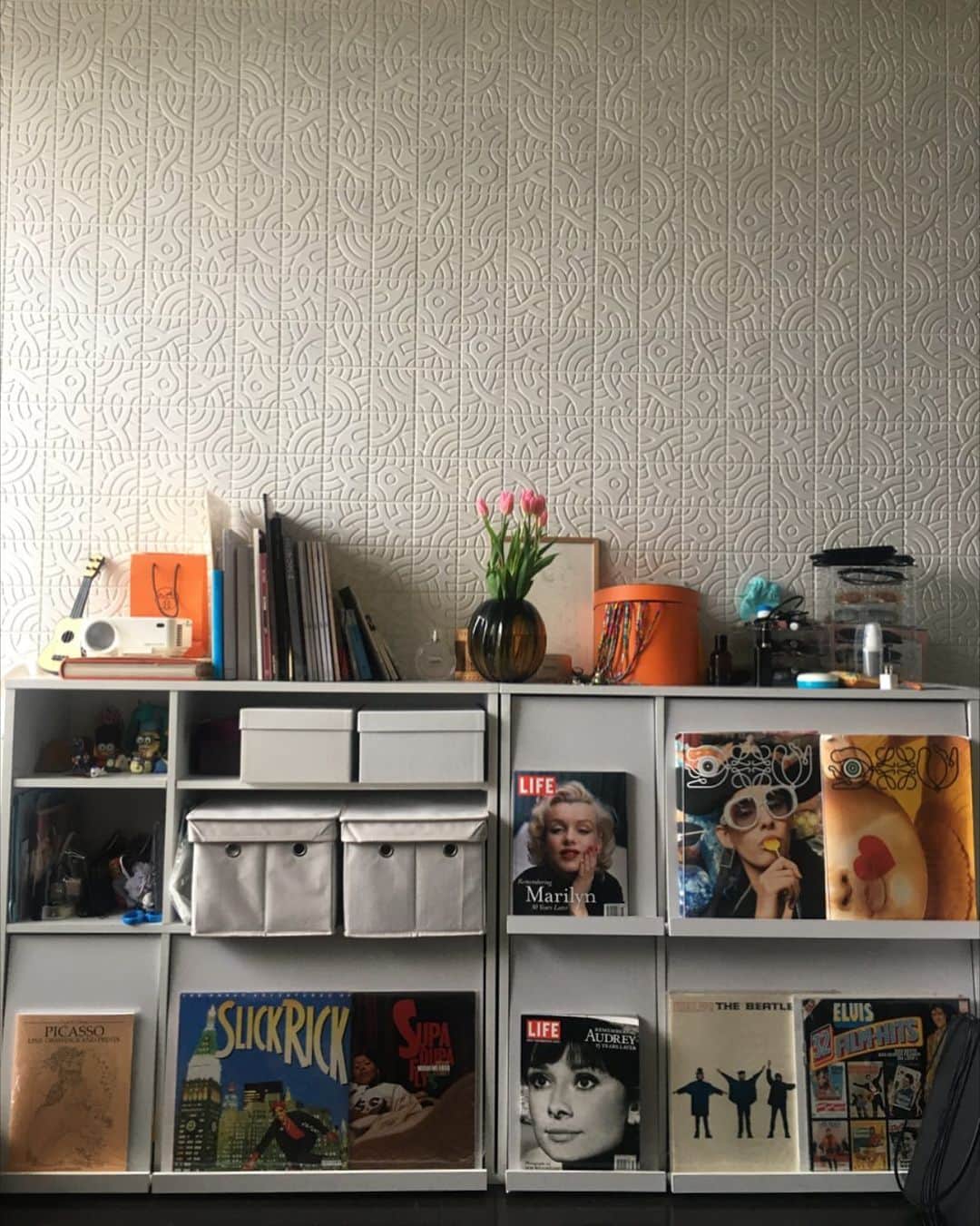 生野優子のインスタグラム：「🏡🖤」