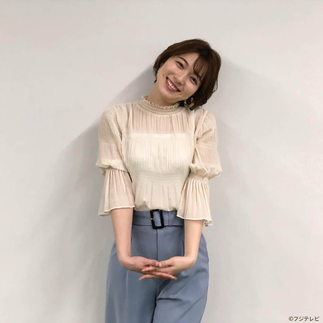 フジテレビ「めざましテレビ」さんのインスタグラム写真 - (フジテレビ「めざましテレビ」Instagram)「3月27日（金）きょう何着て行く？ ・ ファッション雑誌CanCamとコラボした お天気コーナー「きょう何着て行く？」 阿部華也子ちゃんの毎日のコーデを紹介♪ ・ 【きょうのコーデ】 ジャケット→#AndCouture 2万9000円 ブラウス→#リランドチュール 1万2000円 パンツ→#AndCouture 1万3000円 靴→#セヴントゥエルヴサーティ 1万9000円 ピアス→#アネモネ 1800円 ・ 【コーデのポイント】 スタンドカラーやたっぷりのギャザーがロマンティックなブラウスが主役🐩 ブルーのパンツやライダースジャケットで クールさをプラスすることで洗練された印象が手に入ります🤲🏻✨ ・ #めざましテレビ #きょう何着て行く？ #阿部華也子 #今日のコーデ#コーデ #CanCam #今日のファッション#ootd #きょう何着て行く？は月〜金朝6時22分ごろ放送！」3月29日 19時01分 - mezamashi.tv