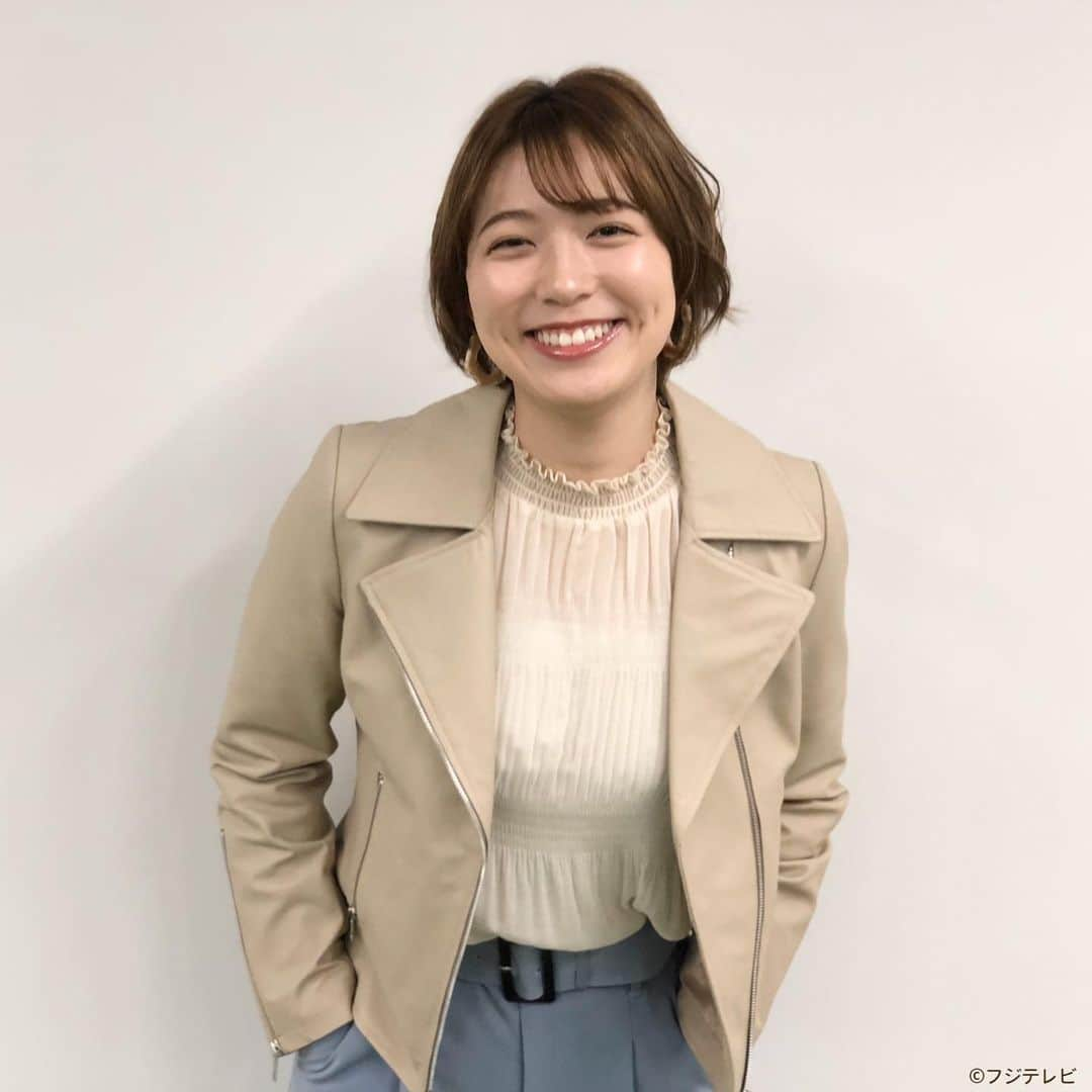 フジテレビ「めざましテレビ」さんのインスタグラム写真 - (フジテレビ「めざましテレビ」Instagram)「3月27日（金）きょう何着て行く？ ・ ファッション雑誌CanCamとコラボした お天気コーナー「きょう何着て行く？」 阿部華也子ちゃんの毎日のコーデを紹介♪ ・ 【きょうのコーデ】 ジャケット→#AndCouture 2万9000円 ブラウス→#リランドチュール 1万2000円 パンツ→#AndCouture 1万3000円 靴→#セヴントゥエルヴサーティ 1万9000円 ピアス→#アネモネ 1800円 ・ 【コーデのポイント】 スタンドカラーやたっぷりのギャザーがロマンティックなブラウスが主役🐩 ブルーのパンツやライダースジャケットで クールさをプラスすることで洗練された印象が手に入ります🤲🏻✨ ・ #めざましテレビ #きょう何着て行く？ #阿部華也子 #今日のコーデ#コーデ #CanCam #今日のファッション#ootd #きょう何着て行く？は月〜金朝6時22分ごろ放送！」3月29日 19時01分 - mezamashi.tv