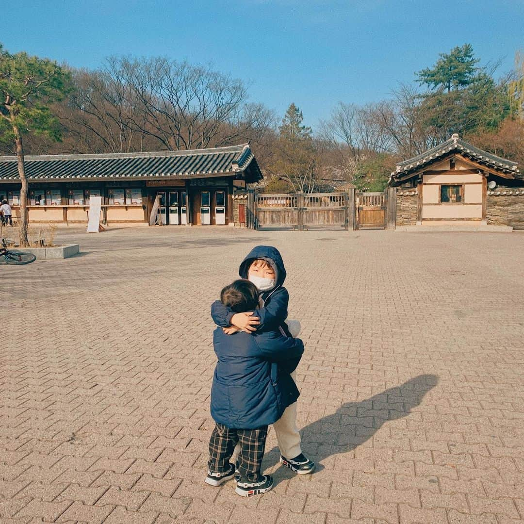 ホン・ヨンギさんのインスタグラム写真 - (ホン・ヨンギInstagram)「한국민속촌 빠돌이  이재원군 덕분에 한달에 한번 출석,,✨ 오늘도 수고했다 영기야..😭」3月29日 20時18分 - kisy0729