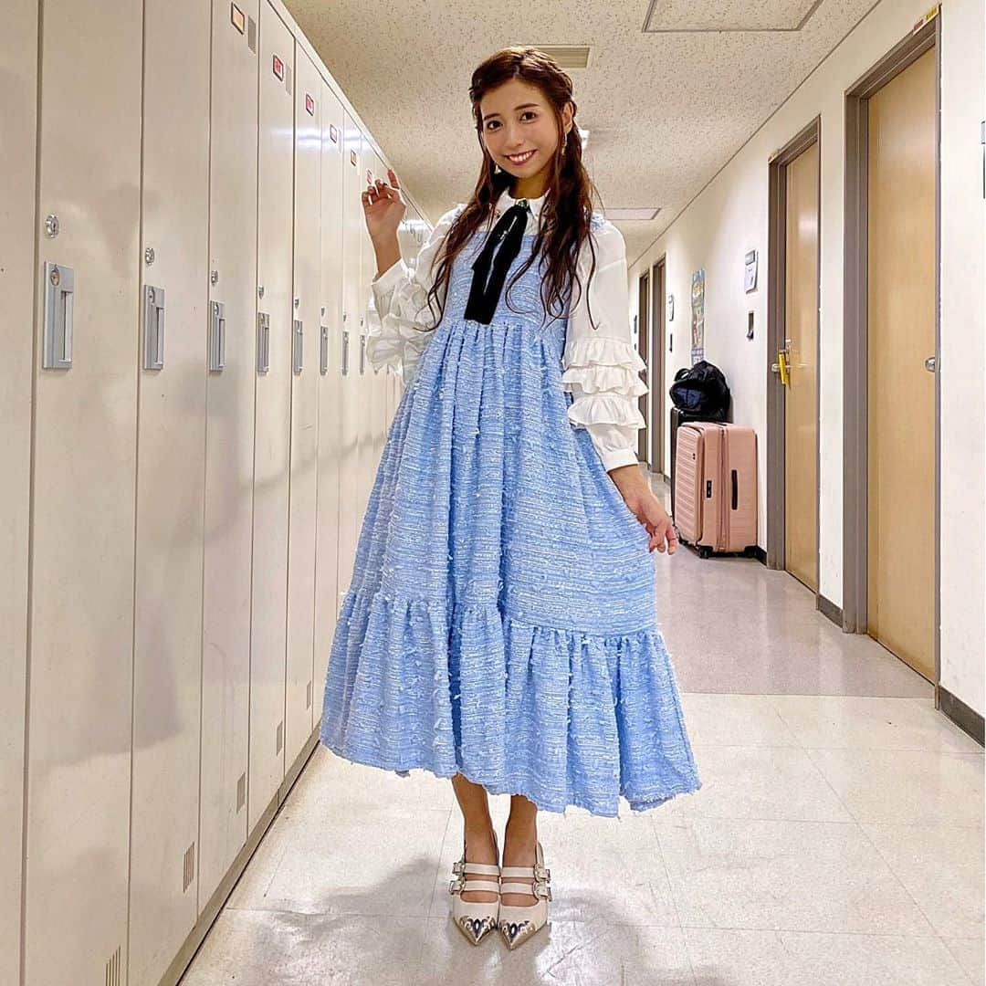 ゆんさんのインスタグラム写真 - (ゆんInstagram)「NHK「不可避研究中」観てくれた みなさん、ありがとうございます📺🌟 . . . いつもヘアメイクと衣装が可愛いって 言ってもらえて嬉しいし いつも担当してくれるゆんのメイクさん、 スタイリストさん共々みんなのコメントで ハッピーになってます！ありがとう🥺❤️ . . . 不可避研究中の時の衣装は特に 毎回可愛い！！！！ってyumilyから めちゃめちゃ言ってもらえるんだけど . . . この天才スタイリストさんは、 前回も今回も「鈴江さん( @we_are_h_herewego )」です‼︎ . . . こんな可愛い衣装をたくさん毎回 持ってきてくださってるの、実は男性なの‼︎ すごい〜〜‼︎\( ˙꒳​˙ \三/ ˙꒳​˙)/✨✨ . . . こんなにゆんが 好きな系統を理解してくれて 頭の先から足の先まで可愛くしてくれる... . . . 天才ヘアメイクさんは、 毎度お馴染み「あおにゃん」こと 「ota aoi ( @aoiokiraku ) 」さんです(*ˊᵕˋ*)੭❤︎❤︎もはや専属。笑笑 . . . ◎衣装のブランドはこちらです〜‼︎ . . . Shirt : @dreamsisterjane  Onepiece : @dreamsisterjane  Shoes : @jeffreycampbell_japan  Accessories : @maiikejiri  #SisterJaneJapan . . . いつも可愛くしてくれる為に 私を思ってたくさん考えてくださる 周りの方々に日々感謝です😭😭😭✨✨ . . . いつもありがとうございます‼︎ そしてみんなも、いつもコメント たくさんありがとう(´•̥ ω •̥` ')❤️❤️ . . . 番組出る度いつもエゴサしてるよ😚✊🏻✊🏻 . . .」3月29日 20時44分 - yuntaaam_s2