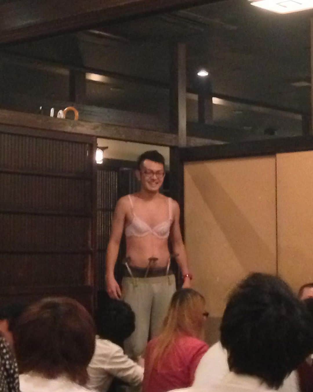 池田真一のインスタグラム：「ヒガシ逢ウサカ高見の性癖がバレた瞬間の写真 #暇やから懐かしい写真をアップする」