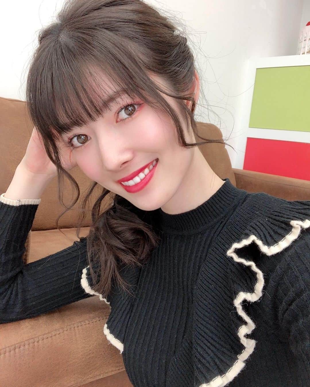 日下部美愛のインスタグラム：「🥱🥱 . . #photo #japan #model #me #hair #fashion #makeup #selfie #followme #instagood #camera #instadaily #dailylook #selfie #한국 #맞팔 #사진 #데일리 #데일리룩 #인스타사진 #인스타그램 #일본인 #패션 #패션스타그램」