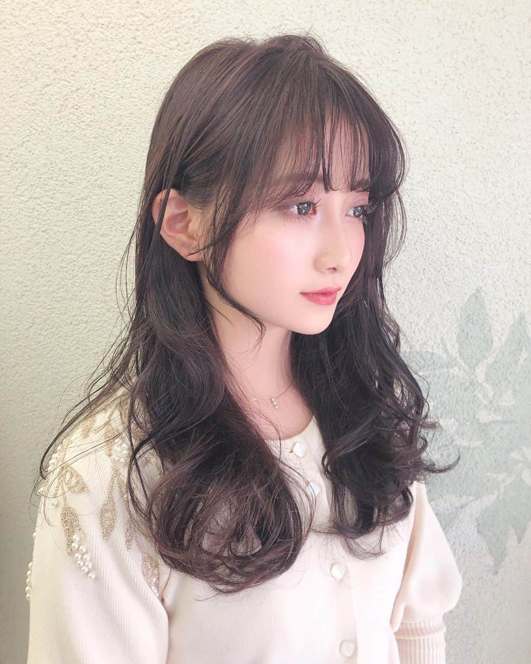 小西恭平さんのインスタグラム写真 - (小西恭平Instagram)「大人×可愛いロングヘアの似合わせから特徴をまとめてみました😊✨﻿ よければ参考にしてください✨﻿ ﻿ ﻿ オーダーの際は画像を保存し提示していただけると嬉しいです✨﻿ ﻿ ﻿ ﻿ ﻿ ﻿ ﻿ ﻿ ﻿ ﻿ ﻿ ご予約はホットペッパーかお電話にて承っています☝️✨tel 03-5571-8835﻿ ﻿ 住所﻿ 東京都渋谷区神宮前4-2-15 オブヘア表参道﻿ ﻿ 地下鉄表参道駅A2出口より右30秒（伊藤病院を曲がって4件目）﻿ ﻿ ﻿ ﻿ ﻿ ﻿ ﻿  オブヘア#美容院#美容室#サロンモデル#ミディアム#美容師#ハイライト#fashion #ヘア#アレンジ#ヘアアレンジ#make#zara#ロング#hair#グレージュ#ヘアスタイル#スタイリング#髪型 #メイク#シースルーバング#表参道#ショート#似合わせカット#渋谷#hairstyle#コニタンカット#アッシュ#ケアブリーチ#酸熱トリートメント﻿ ﻿ ﻿ ﻿」3月29日 21時11分 - kyohei_konishi