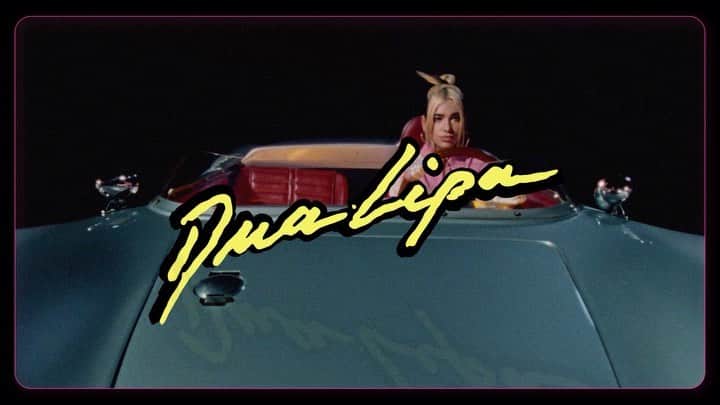 のインスタグラム：「【Dua Lipa】 今、最もホットなアーティストの一人として世界中の注目を浴びる、ミレニアル世代を代表するUKポップ・アイコン、デュア・リパ❣️ ✨ ニュー・アルバム『フューチャー・ノスタルジア』💕絶賛配信中❣️ ✨ このアルバムでお気に入りの曲はありましたか⁉️😆デュアはYouTubeやインスタライブなどで楽曲解説やQ&Aを実施🙌彼女のアカウントもチェックお忘れなく😊👏 ✨ ボーナス・トラック付き国内盤CDは4月3日発売‼️国内盤CDには「ポラロイド風カード（全3種より1枚ランダム封入)」が封入特典になります😍💕 #dualipa #futurenostalgia #デュアリパ #洋楽」