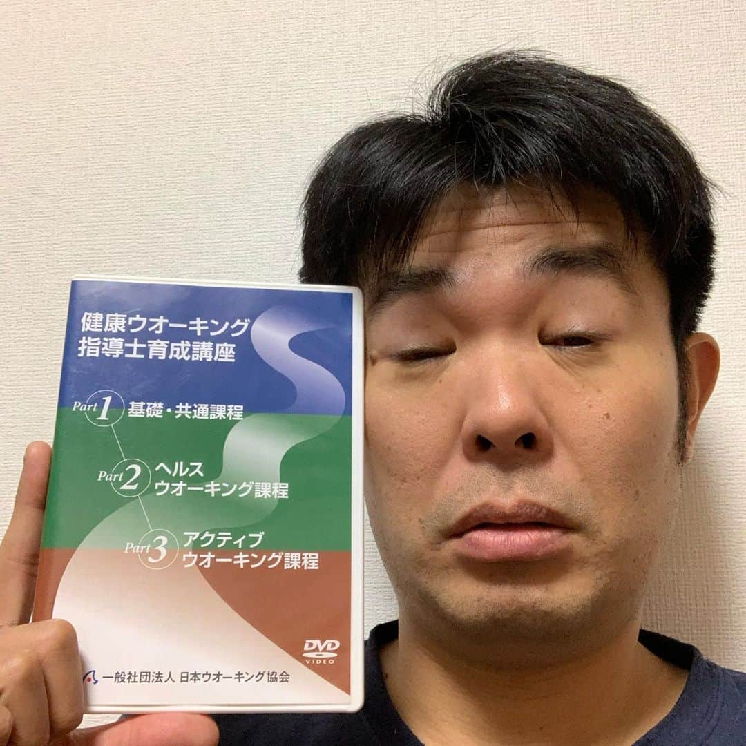 西川晃啓さんのインスタグラム写真 - (西川晃啓Instagram)「気絶DVD座学  映像みてレポート書いて疲労気絶  #あるある探検隊#レギュラー#気絶#気絶の日々#ギャグ#日本ウォーキング協会#pr#健康ウォーキング#指導士#dvd #座学#長時間#疲労#レポート#書いたことない#難問」3月29日 22時12分 - kizetu