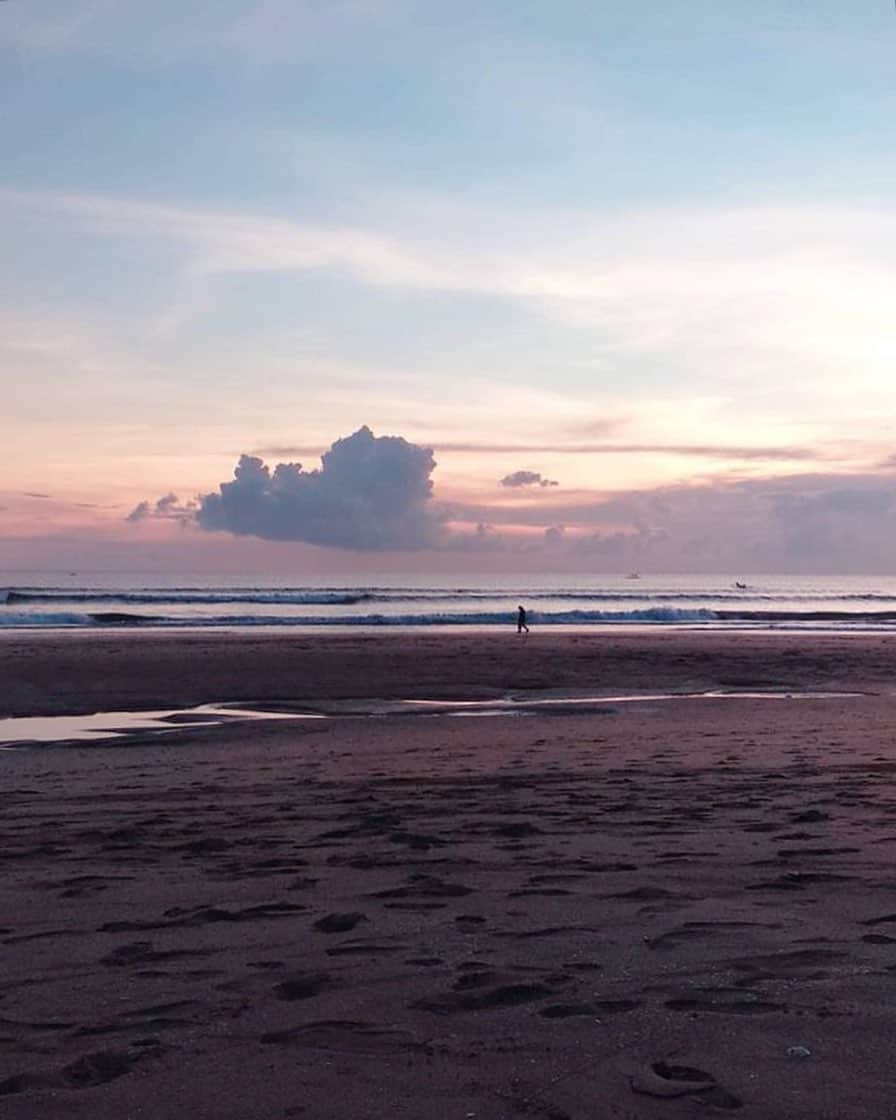 コリアックさんのインスタグラム写真 - (コリアックInstagram)「Bali ora, vuota 💔 via @francescoalosi #bali #deserto #inlove #myhome」3月29日 22時32分 - martina_grasselli