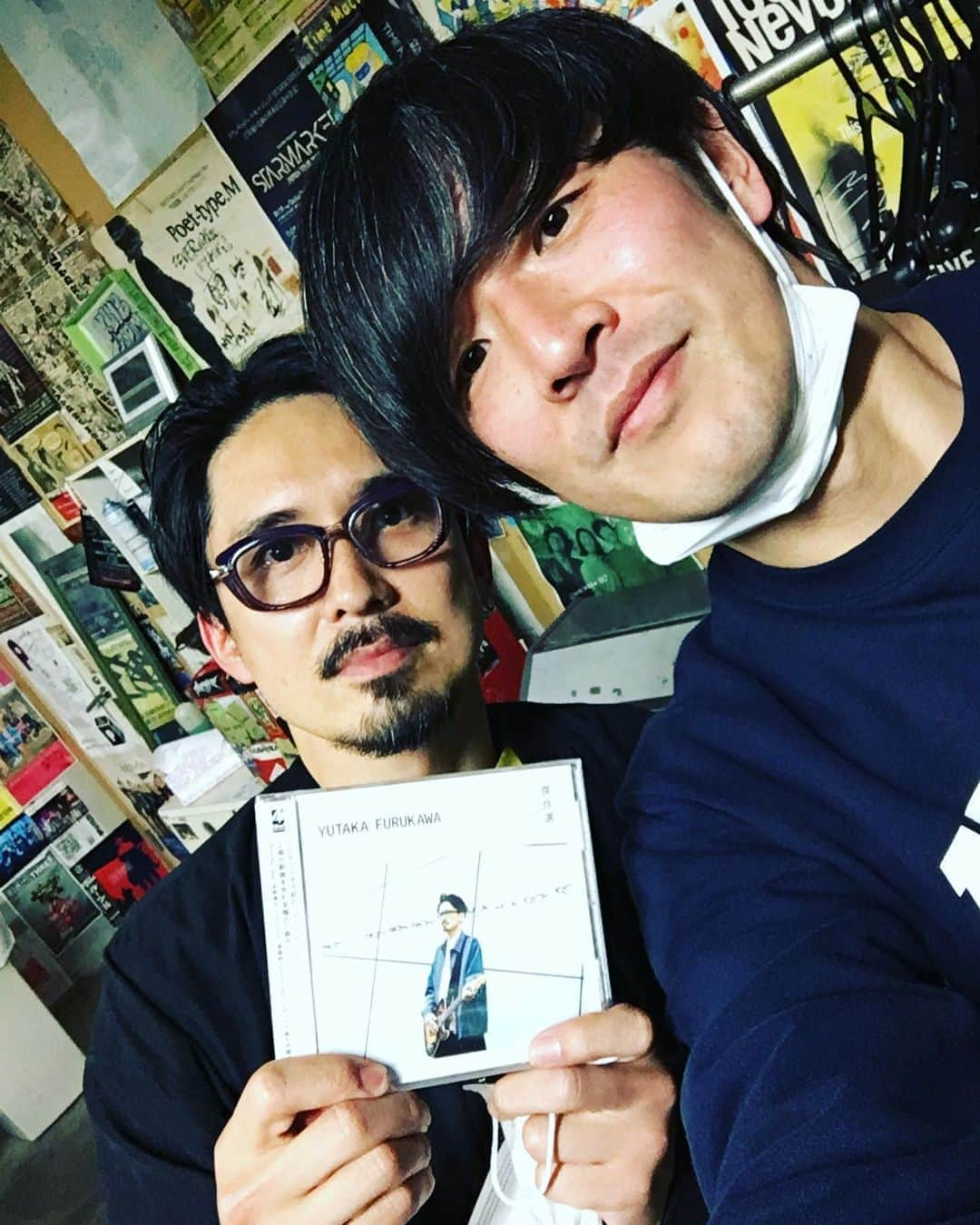 荒井岳史さんのインスタグラム写真 - (荒井岳史Instagram)「#livehousefever での生配信ライブ、観て頂いた方々ありがとうございました！ 今こそ、音楽と人への愛が必要な時だと思います。 改めてそう思いました。  機会を与えてくれたFEVERとフルカワユタカに感謝します。  #フルカワユタカ #thebandapart」3月29日 22時42分 - takeshi_arai