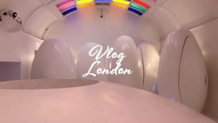 cherieのインスタグラム：「 ロンドン旅行のvlogをアップしたので 暇つぶしにみてね〜✈️🇬🇧   https://youtu.be/vUjBDP7kvds  リンクはbioにも貼ってます📺♡ . . .     #vlog #vlogger #london #ロンドン旅行 #ロンドンカフェ #ロンドンカフェ巡り #アフタヌーンティー巡り #ロンドンアフタヌーンティー #sketchafternoontea #sketch #女子旅 #タビジョ #旅muse #スウィートインスタ」