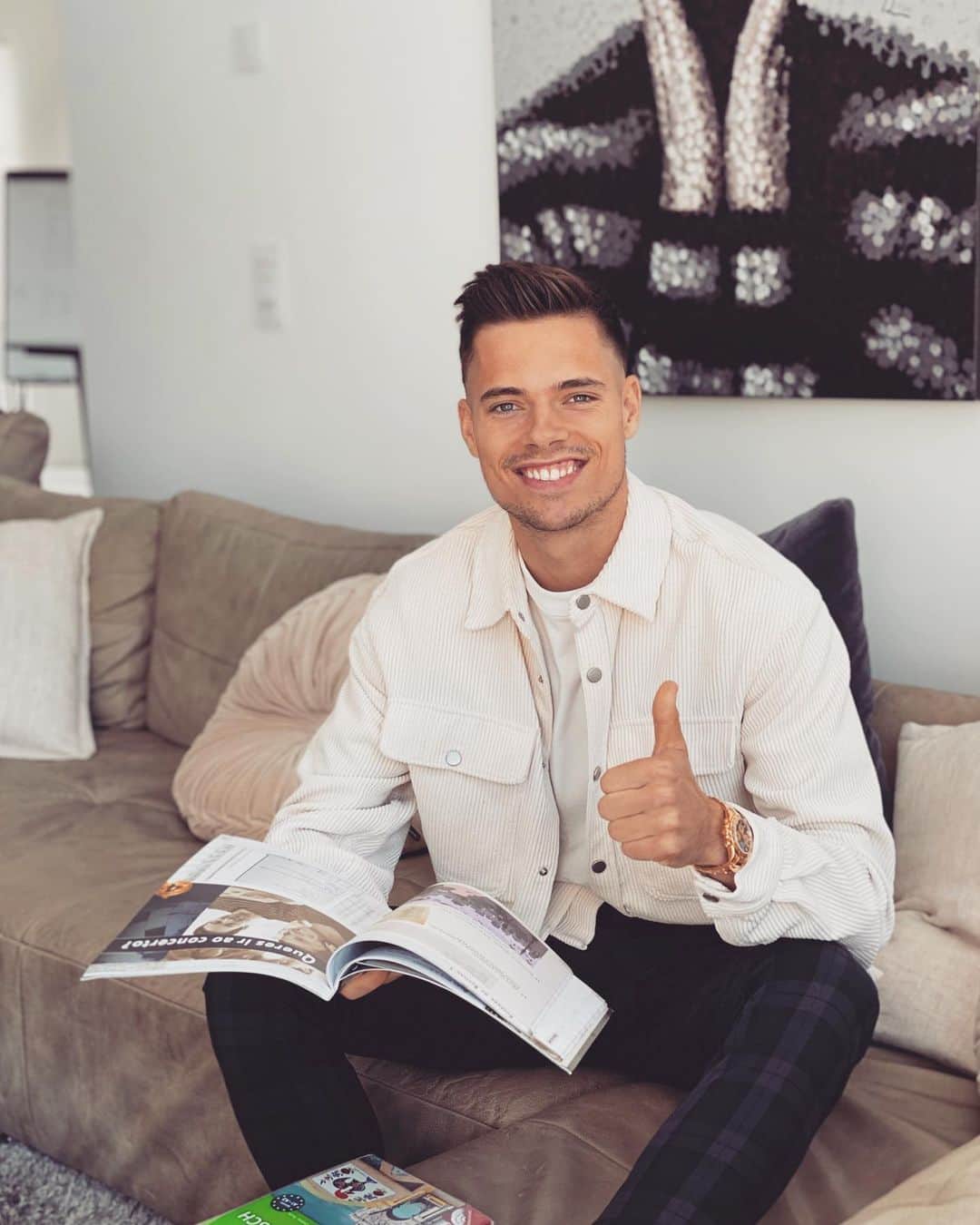 ユリアン・ヴァイグルのインスタグラム：「🗣Falas português? 🤓Um pouco!」