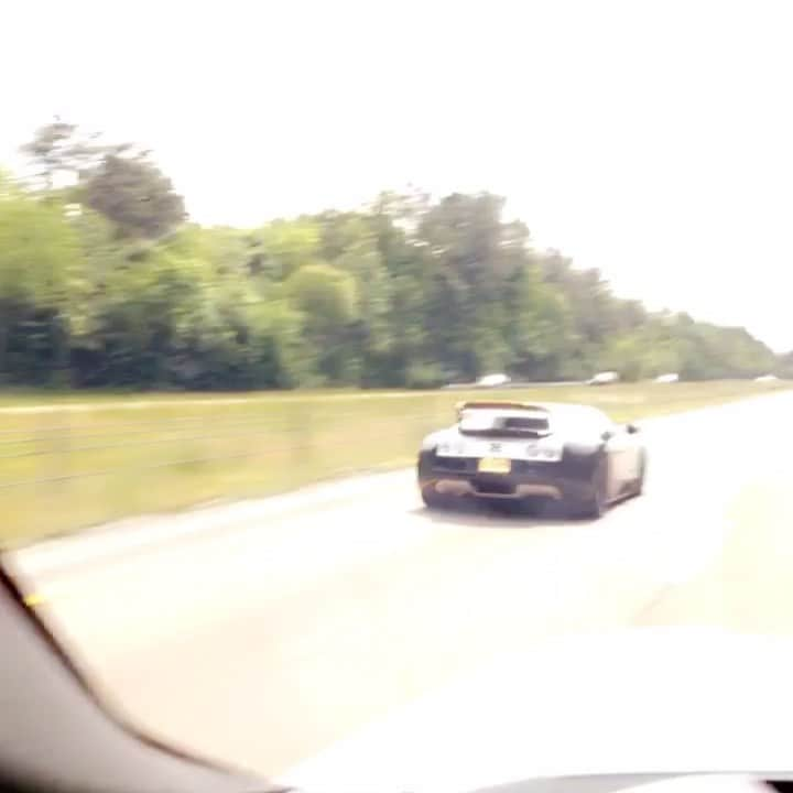 Dirk A. Productionsのインスタグラム：「Coming outta quarantine like this... 🐼💨💨🏁 or currently rushing to @simplycarbonfiber for the 25% off site-wide sale using code: FLASH25 Filmed this while on @goldrushrally nearly 5 years ago of @bc flying by #goldRushRally @rawmean @petrolgirl @petfred @mrmarksolomon #Bugatti #Veyron #Supersport #OuttaQuarantine #Flyby #PurBlanc #Team220 #SupercarFocus」