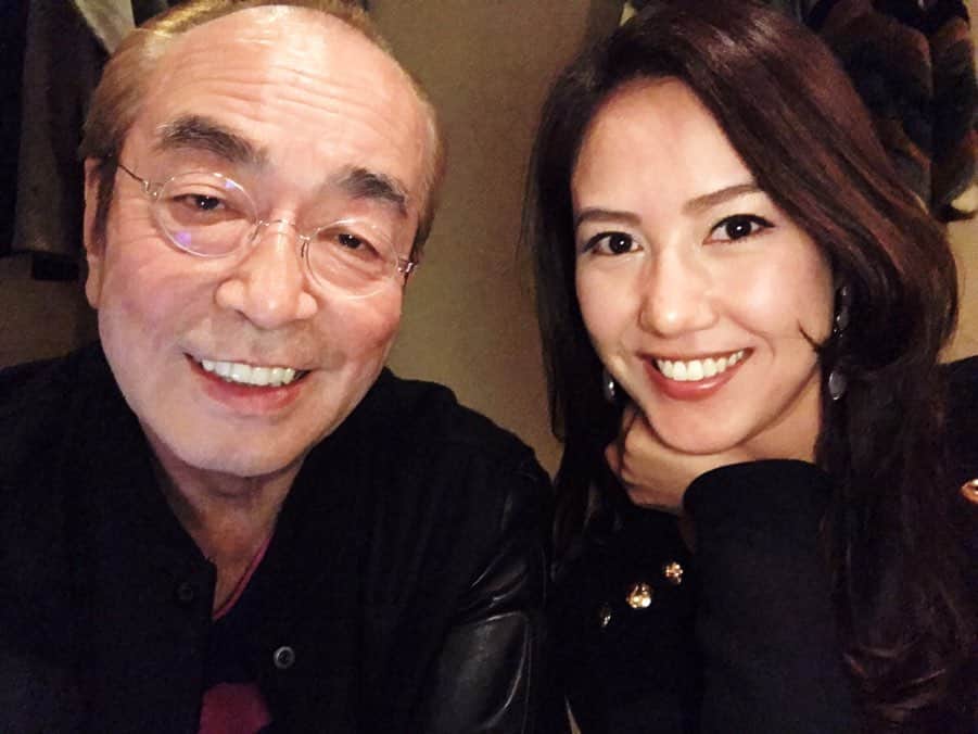一木エリカのインスタグラム：「志村けんちゃん、信じられない、、信じたくないです。天国へ行っちゃったんだね…  寂しすぎる。。日本中たくさんの人から愛されてるけんさん。 大丈夫だぁ！って言って欲しかった、けど、よくがんばったね。  けんさんのオーディションには落ちた私だけど、その後もお話してくれて本当に嬉しかった。生前はたくさん、ありがとうございました。  あなたはレジェンドです。  心よりご冥福をお祈りします。 ゆっくりされてください。 R.I.P Ken Shimura . Japanese Comedian . You’re legend .」