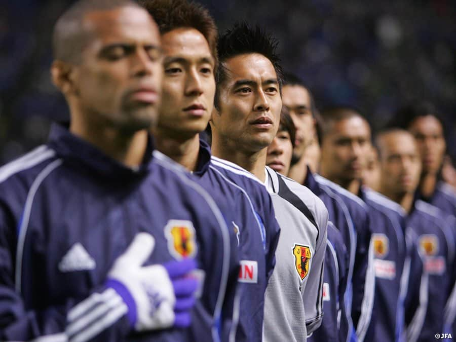 日本サッカー協会さんのインスタグラム写真 - (日本サッカー協会Instagram)「【#OnThisDay】2006.3.30🔙 ・ キリンチャレンジカップ2006 #日本代表 1-0 エクアドル 📍大分スタジアム ⚽佐藤寿人 ・ 開幕が迫る2006FIFAワールドカップドイツに向けた強化試合。途中出場の佐藤寿人のゴールで1-0で勝利した。 ・ GK #川口能活 DF #宮本恒靖 #三都主アレサンドロ #中澤佑二 #坪井慶介 #加地亮 MF #福西崇史 #小笠原満男 #小野伸二 FW #久保竜彦 ⇒76' #佐藤寿人 #玉田圭司 ⇒76' #巻誠一郎 ・ #jfa #daihyo #samuraiblue」3月30日 11時57分 - japanfootballassociation