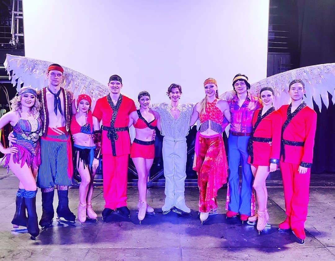ティモシー・ドレンスキーのインスタグラム：「Can’t wait to be doing shows with these guys again! For now we’re all safe stuck onboard Freedom.」