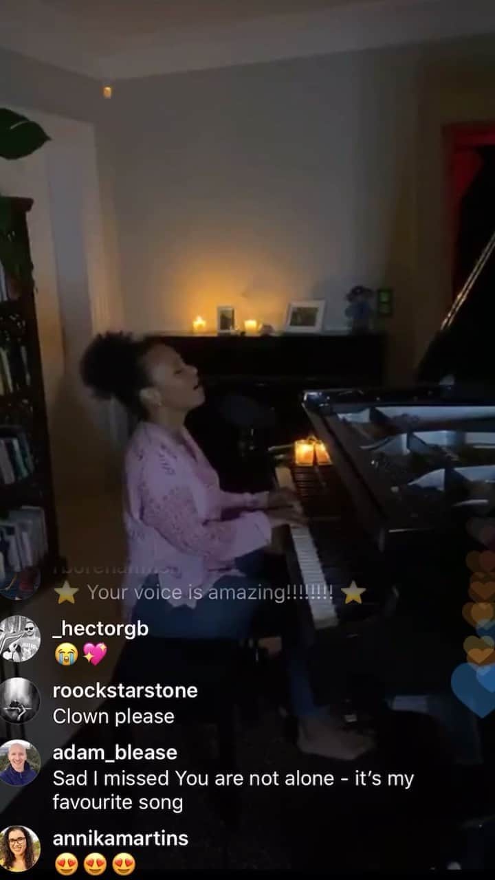 Emeli Sandéのインスタグラム：「❤️」