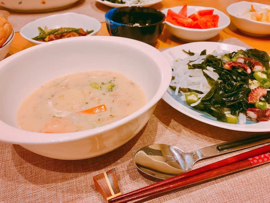 のインスタグラム：「cooking🍽💕 * #stayhome #おうち時間 #料理 #お家ごはん #cooking #洋食 #和食 #健康第一 #一汁三菜 #🥢 #😋😋」