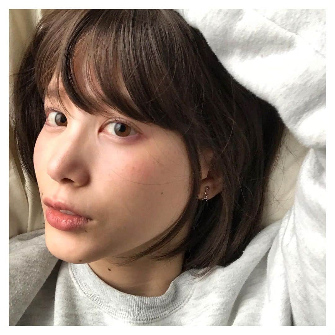 金城茉奈のインスタグラム：「おはようございます☀︎ #goodmorning」