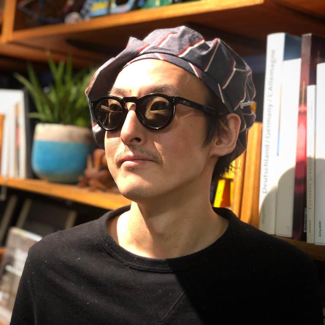 のインスタグラム：「Today's SNAP SHIBUYA staff: Hirai #shibuyahirai #eyewear  #muehlbauer  @lescalunetier  @muehlbauer_hats  #staffsnap  #staffphoto #メガネ人  #ootd  #ootdfashion #fashion #snap #staffsnap  @globespecs_official  #tokyo  #opticalstore #wholesalebrand #ahlem #anneetvalentin  #gernotlindner #globespecs  #lescalunetier  #lunor #dianetaylor #laloop #robertmarcnyc」