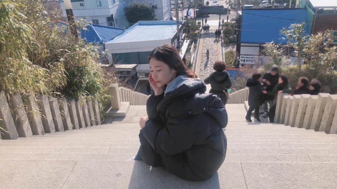 ジナ さんのインスタグラム写真 - (ジナ Instagram)「정연이와 #포항 여행영상 재업로드 되었어요🤪(영상길~게)」3月30日 11時01分 - ji_na_kk