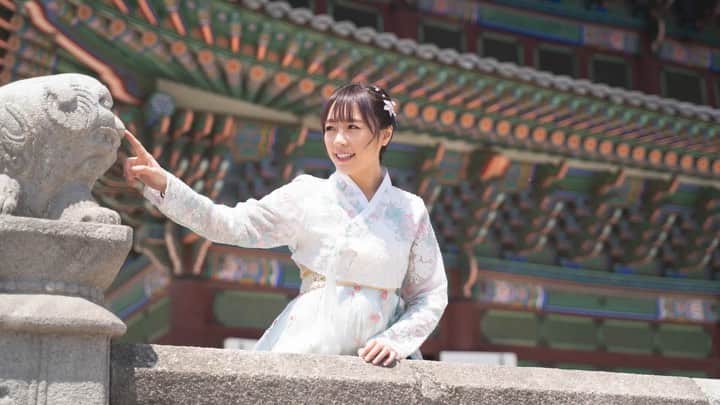 Miss Hunnyのインスタグラム：「一路剪片， 一路懷念唔使戴口罩嘅日子😪 想出街，更想去旅行✈️ 希望新片可以止止渴(´･_･`) 新片在YouTube， 連結在首頁， 老牛在腰間。」