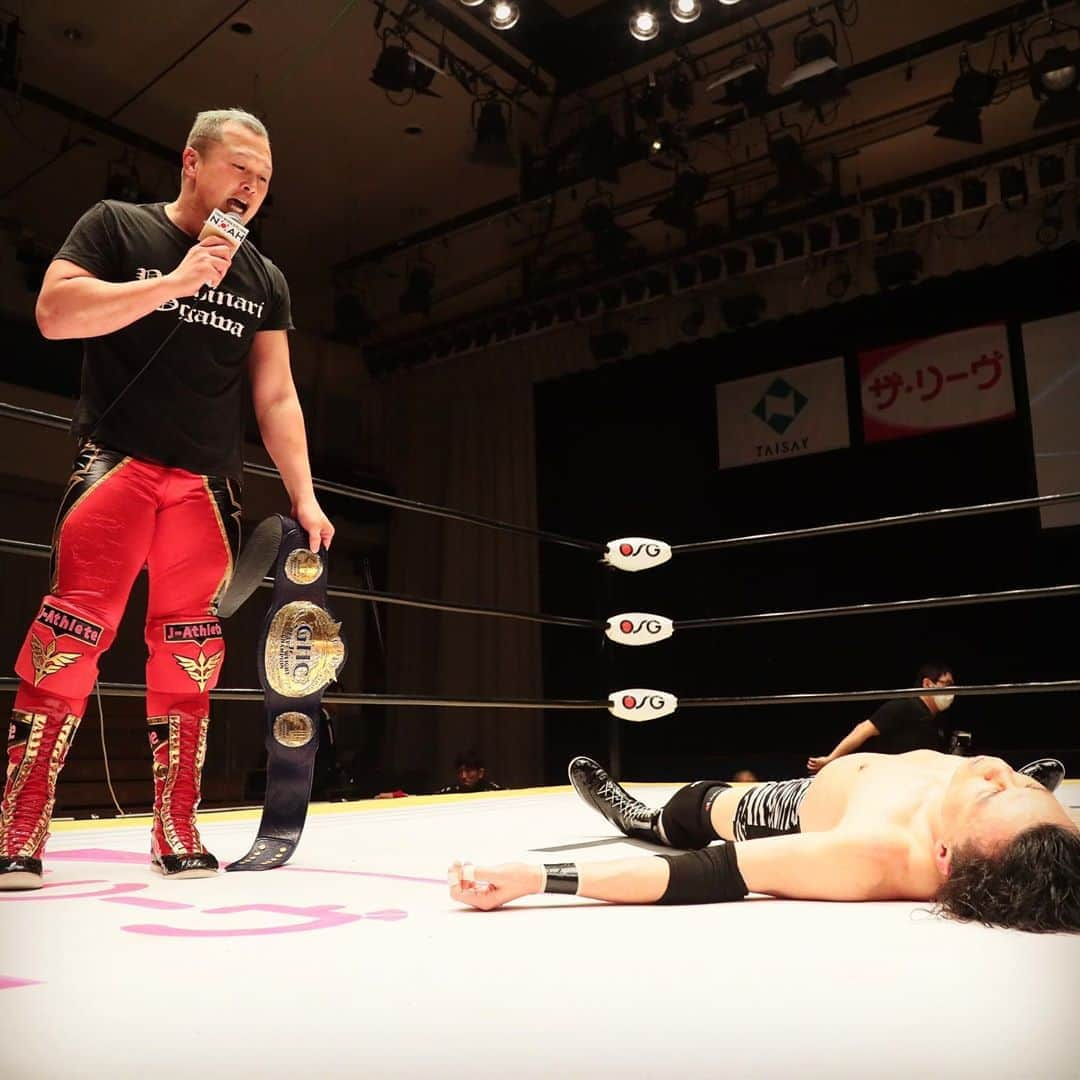 プロレスリング・ノアさんのインスタグラム写真 - (プロレスリング・ノアInstagram)「3.29@後楽園ホール GHCジュニア・ヘビー級のベルトを防衛した #小川良成 に #鈴木鼓太郎 が挑戦表明！ #noah_ghc #プロレスリングノア #プロレス #prowrestler #prowrestling #prowrestlingnoah #YoshinariOgawa #ghcジュニアヘビー級選手権 #KotaroSuzuki」3月30日 13時42分 - noah_ghc