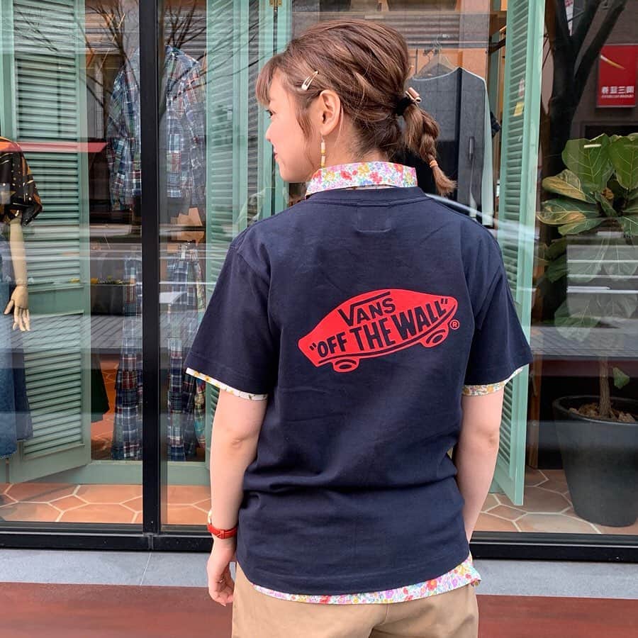 ビームス金沢さんのインスタグラム写真 - (ビームス金沢Instagram)「〈VANS× BEAMS BOY〉 . 別注 LOGO T-SHIRTS . VANS別注のTシャツは表と裏でブランドロゴのプリントがあるスペシャルな1着です！！ 是非お店にチェックしに来てください😆✨ . #BEAMS#BEAMSBOY#PERFECTPREPPY#ishikawa#kanazawa#japan#beams金沢#ootd#ビームス#ビームスボーイ#石川#金沢#日本#ビームス金沢#vans#チェッカー#春夏#tシャツ」3月30日 14時14分 - beams_kanazawa