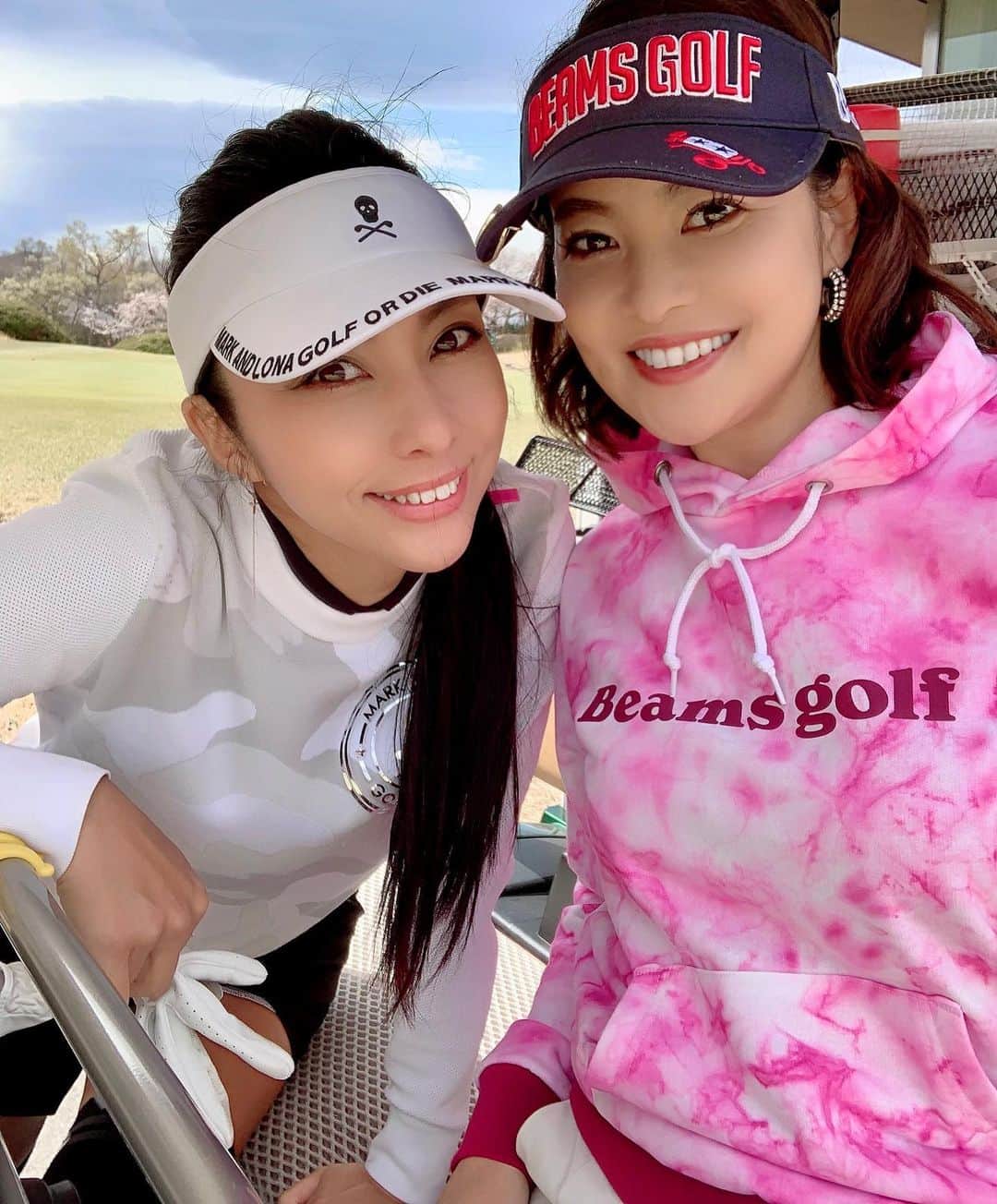 吉田玲奈さんのインスタグラム写真 - (吉田玲奈Instagram)「楽しかった🌸GOLF⛳️桜色のタイダイ柄パーカー💖 #載せていなかったシリーズ  #ポカポカゴルフ⛳️ #golf #golfstagram  #beamsgolf #ビームスゴルフ  #markandlona #ごるふ女子  #ゴルフ女子  #ゴルフオトナ女子  #ゴルフおばちゃん  #吉田玲奈 #セントフォース #女子アナゴルフ #reinagolf」3月30日 15時27分 - reina.yoshida.ciel.1218