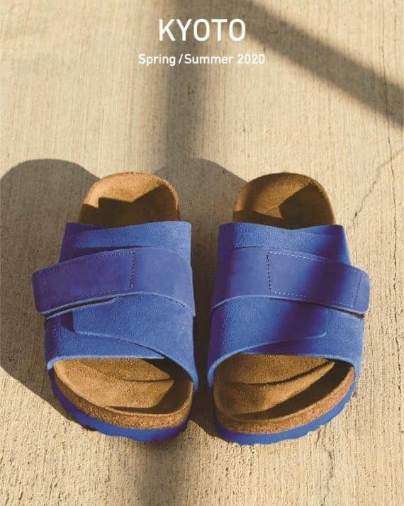 のインスタグラム：「【本館５F/BIRKENSTOCK】 「さわやかに夏を彩る、着物のようなNEWサンダル」 . 日本の着物からインスピレーションを受けた新モデル「KYOTO」。 襟を重ねたようなほどよいボリューム感で、シンプルな夏の着こなしにアクセントを加えます。 夏の日差しに映える爽やかなブルーが、陽気なムードを盛り上げてくれること間違いなし。 . #ペリエ #ペリエ千葉 #ペリエDS #BIRKENSTOCK #ビルケンシュトック #ビルケン #ドイツ #ドイツの健康靴　#PERIE #あしもと倶楽部 #足元くら部 #コルク #新作  #ペリエちばのビルケンシュトック #お洒落さんと繋がりたい #おしゃれさんと繋がりたい #あしもと #置き画 #置き画倶楽部  #履きやすい靴　#サンダル #KYOTO」