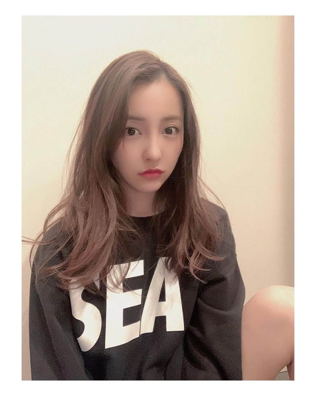 板野友美さんのインスタグラム写真 - (板野友美Instagram)「📷撮りすぎてしまった…🥺 #おうち時間」3月30日 17時59分 - tomo.i_0703