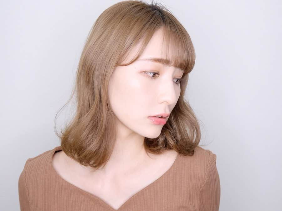 永棟安美さんのインスタグラム写真 - (永棟安美Instagram)「「春のデートメイク」でしていたメイクがいい感じで気に入っています☺️✨✨﻿ ﻿ ﻿ ﻿ ﻿ ﻿ #メイク動画 #メイク配信 #春メイク #デートメイク #透明感メイク #カラーメイク #透明感カラー #透明感 #コスメ記録 #今日のメイク #コスメ #メイク好き #メイク好きさんと繋がりたい #メイク #メイクアップ #大人メイク #デパコス #メイク方法 #メイクレッスン  #春 #春カラー #instabeauty #cosmetics #youtube #me #instagood #instalike #beauty #makeup #followme」3月30日 18時10分 - ami_nagamune