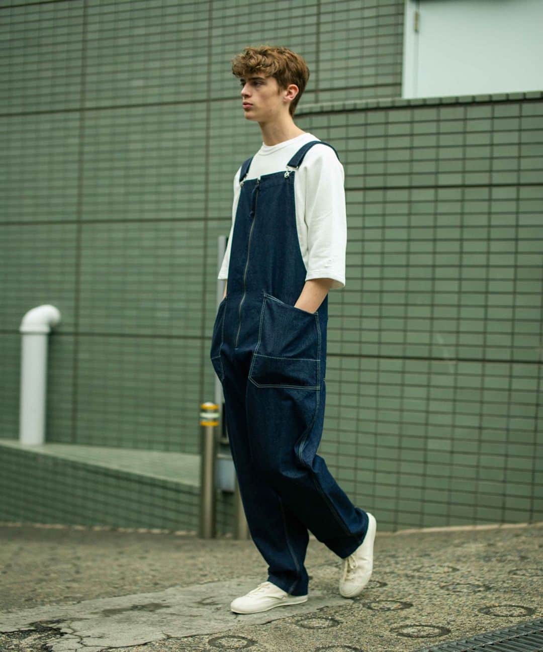 ジョンブルさんのインスタグラム写真 - (ジョンブルInstagram)「. GOOD THINGS vol.1﻿ 2020 SPRING SUMMER﻿ ﻿ ﻿ 日常に寄り添う良いモノを今の気分に合わせたスタイリングでご紹介致します。﻿ ﻿ ﻿ #johnbull #johnbullprivatelabo #johnbullmens #mensfashion #springsnap #summersnap #coordinate #johnbulldenim #newarrival #denimsalopette #denimjacket #salopette #overalls #2020ss #ジョンブル #ジョンブルプライベートラボ #メンズファッション #ジョンブルデニム  #デニムジャケット#サロペット #オーバーオール #春服 #新作入荷 #2020年春夏 #コーディネート」3月30日 18時05分 - johnbull_private_labo