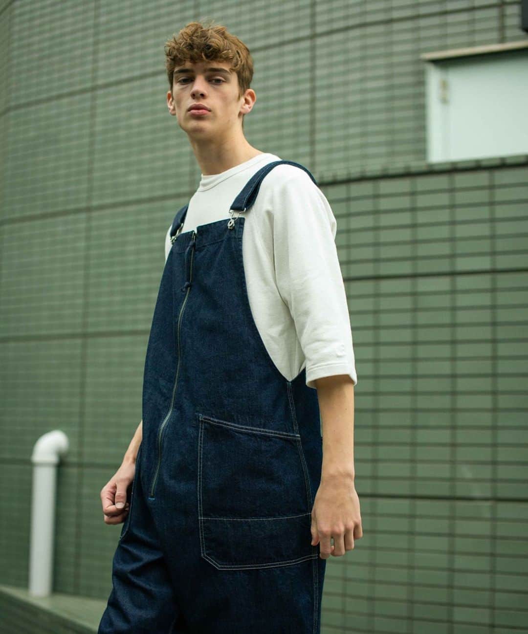 ジョンブルさんのインスタグラム写真 - (ジョンブルInstagram)「. GOOD THINGS vol.1﻿ 2020 SPRING SUMMER﻿ ﻿ ﻿ 日常に寄り添う良いモノを今の気分に合わせたスタイリングでご紹介致します。﻿ ﻿ ﻿ #johnbull #johnbullprivatelabo #johnbullmens #mensfashion #springsnap #summersnap #coordinate #johnbulldenim #newarrival #denimsalopette #denimjacket #salopette #overalls #2020ss #ジョンブル #ジョンブルプライベートラボ #メンズファッション #ジョンブルデニム  #デニムジャケット#サロペット #オーバーオール #春服 #新作入荷 #2020年春夏 #コーディネート」3月30日 18時05分 - johnbull_private_labo
