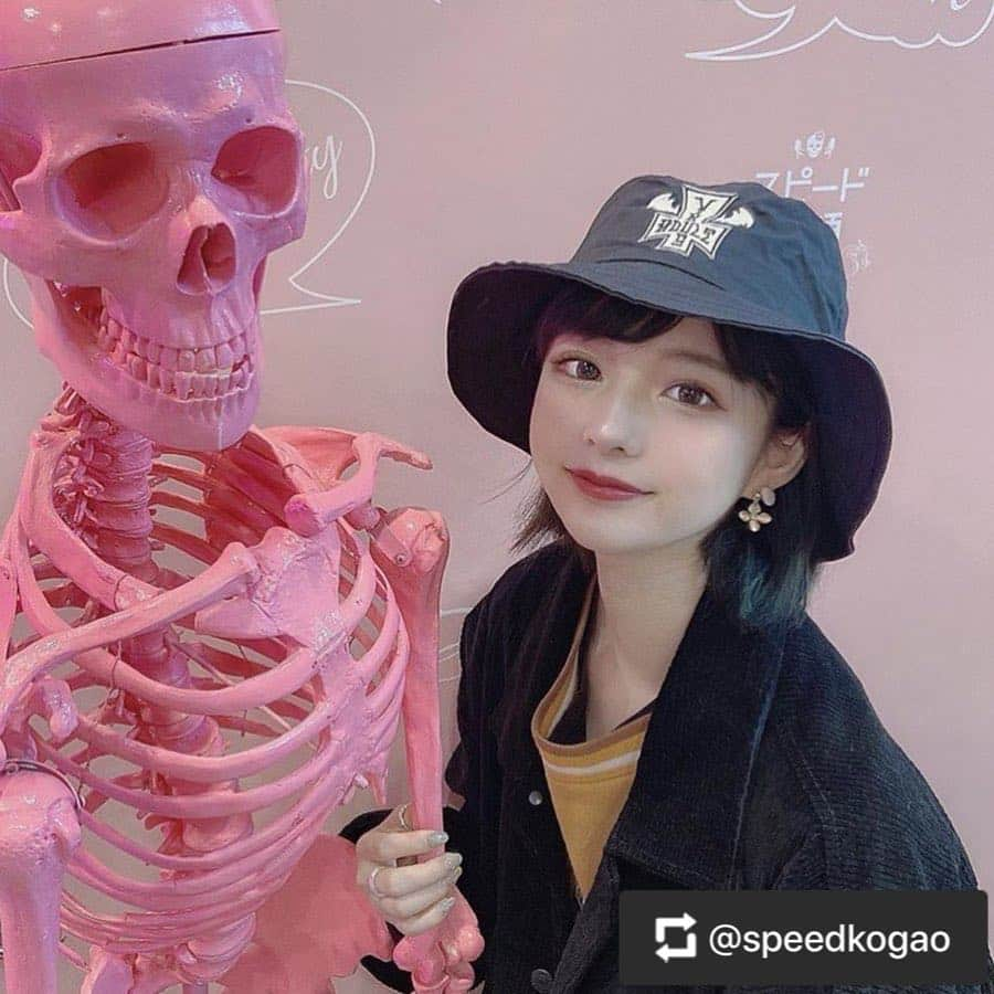 Speed小顔渋谷店のインスタグラム：「💀 ~お客様のご来店レポート🐰💕~ . . さりまる( @pika.870 )さんにご来店いただきました☺️ 今回で3回目💆🏼‍♀️ しっかり通っていただけて嬉しいです✨またのご来店お待ちしております💕 . . いよいよ、3/19(木)に名古屋パルコ店がオープンします！ すでにたくさんのご予約をいただきありがとうございます✨ ご予約はプロフィール欄からチェックしてください❤️ . . #Repost @pika.870 with @make_repost ・・・ 小顔矯正3回目！ 普段水たくさん飲むから浮腫やすいんだけど、  定期的に通うと浮腫もスッキリするし 顔まわり全然違うから助かります…🦋 名古屋店もOPENするみたいだよ！  @speedkogao #Speed小顔 #スピード小顔 #痛くない小顔矯正 #小顔矯正 #美容整骨 #小顔サロン #3年連続顧客満足度 #日本No1 #新店舗オープン #名古屋 #名古屋パルコ店 #名古屋パルコ店オープン」