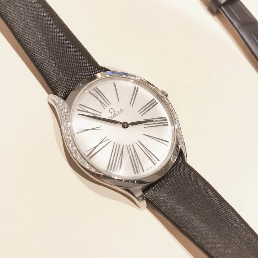bijouxthreecさんのインスタグラム写真 - (bijouxthreecInstagram)「【OMEGA】 🔹TRÉSO﻿R🔹  QUARTZ 36 M﻿M 428.17.36.60.05.00﻿1 ￥583,000税込み  オメガには、女性のための美しい時計を作り続けてきた長い伝統があります。シンプルなデザインとモダンな雰囲気が備わった、トレゾアは現代的なコレクションです。 @threecwatch  #OMEGA#omega #トレゾア#TRÉSO﻿R#マザーオブパール#ダイヤモンド#💎#レディースウォッチ#スリーク#threec#threecniigata #新潟市#中央区#古町#クラッシュアンドカンパニー#ビジュースリーク#bijouxthreec」3月30日 18時56分 - bijouxthreec