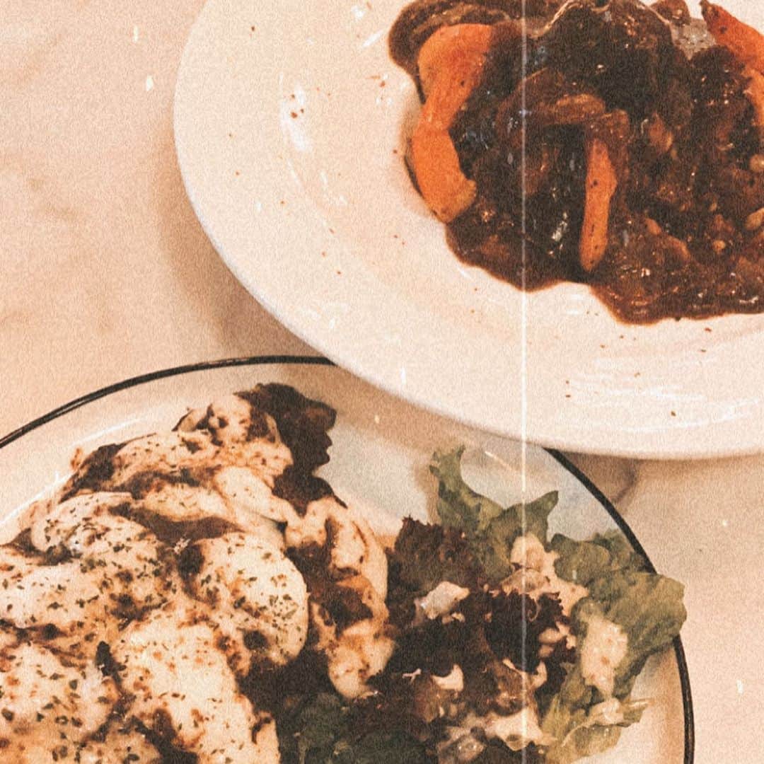 峮峮さんのインスタグラム写真 - (峮峮Instagram)「下課後的咖喱大餐😋🍛♥️」3月30日 18時59分 - qun_04
